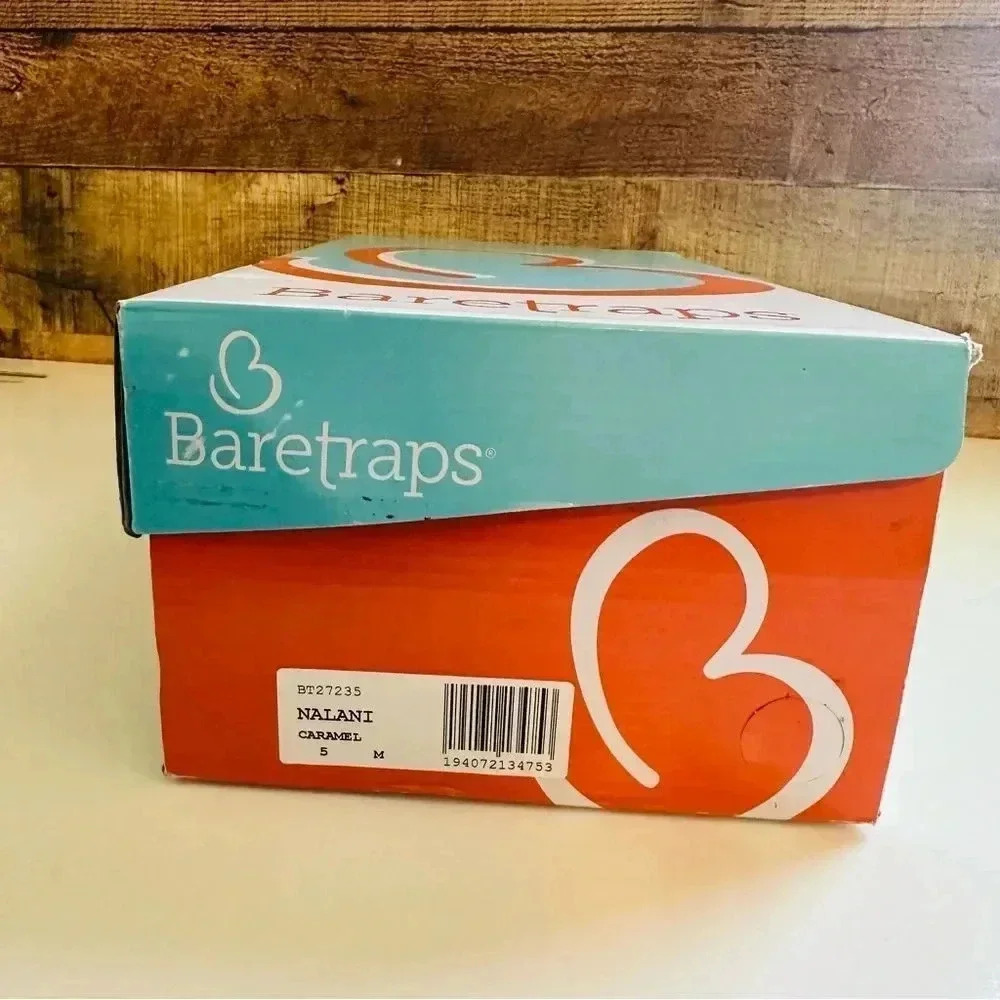 NIB Baretraps Nalani Caramel Slide Sandals - Picture 8 of 8